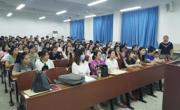 赌博赚钱-网赌赚钱
召开2017级本科生实习动员与培训会